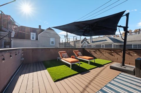 Tiny photo for 3330 N Clifton Avenue #1, Chicago, IL 60657 (MLS # 12514925)