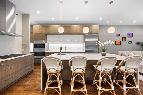 Tiny photo for 3330 N Clifton Avenue #1, Chicago, IL 60657 (MLS # 12514925)