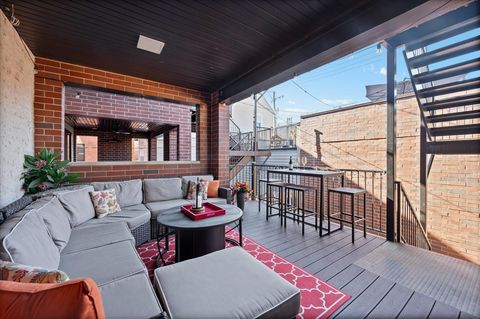 Tiny photo for 3330 N Clifton Avenue #1, Chicago, IL 60657 (MLS # 12514925)