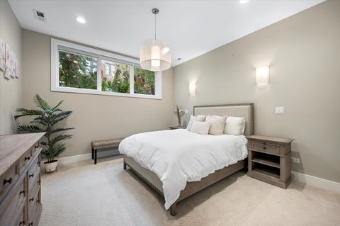 Tiny photo for 3330 N Clifton Avenue #1, Chicago, IL 60657 (MLS # 12514925)