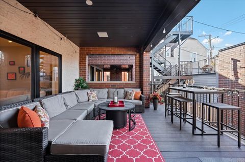 Tiny photo for 3330 N Clifton Avenue #1, Chicago, IL 60657 (MLS # 12514925)