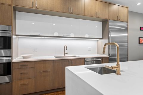 Tiny photo for 3330 N Clifton Avenue #1, Chicago, IL 60657 (MLS # 12514925)