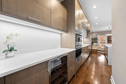 Tiny photo for 3330 N Clifton Avenue #1, Chicago, IL 60657 (MLS # 12514925)