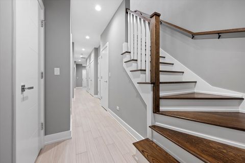 Tiny photo for 3330 N Clifton Avenue #1, Chicago, IL 60657 (MLS # 12514925)