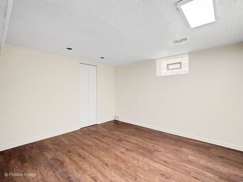Tiny photo for Chicago, IL 60645 (MLS # 12648467)