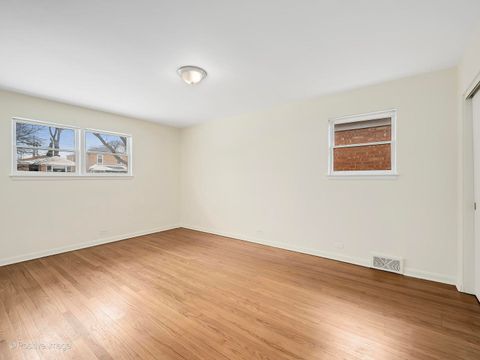 Tiny photo for Chicago, IL 60645 (MLS # 12648467)