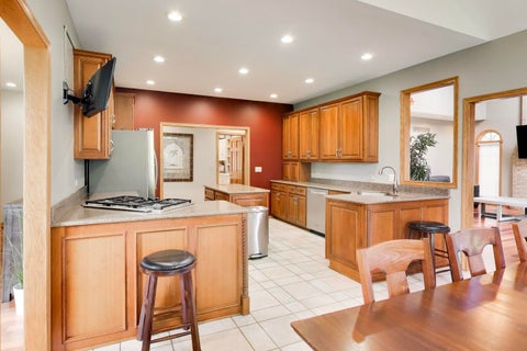 Tiny photo for 214 Red Bud Circle, Sleepy Hollow, IL 60118 (MLS # 12666482)