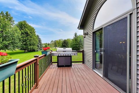Tiny photo for 214 Red Bud Circle, Sleepy Hollow, IL 60118 (MLS # 12666482)