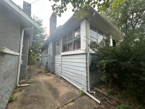Tiny photo for 702 E FRYE Avenue, Peoria, IL 61603 (MLS # 12770133)