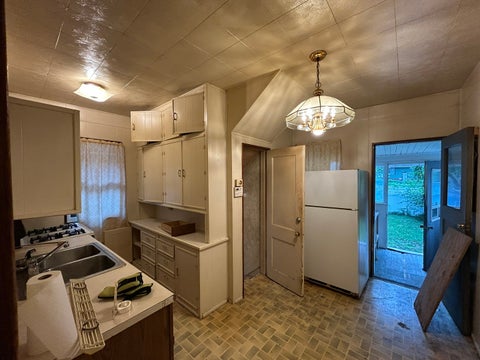 Tiny photo for 702 E FRYE Avenue, Peoria, IL 61603 (MLS # 12770133)