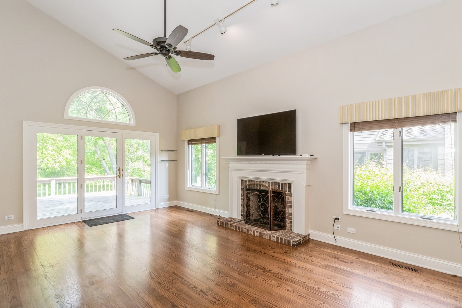 1922 Forest Creek Lane