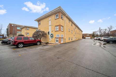 Tiny photo for 6630 W 95th Street #3D, Oak Lawn, IL 60453 (MLS # 12589918)