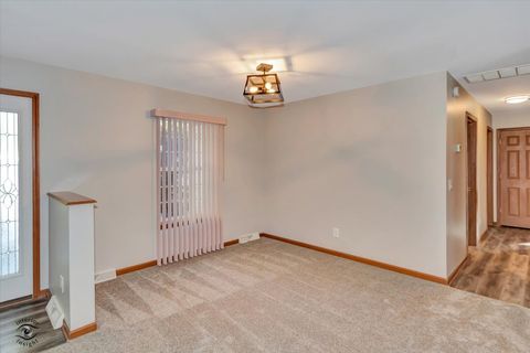 Tiny photo for 23336 S Kings Road, Steger, IL 60475 (MLS # 12618661)