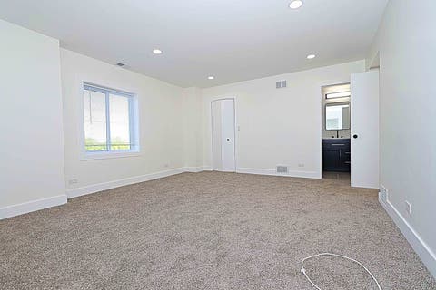 Tiny photo for 6337 Roosevelt Road #408, Berwyn, IL 60402 (MLS # 12667508)