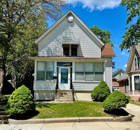 Photo of 370 North Street, Elgin, IL 60120 (MLS # 12377460)