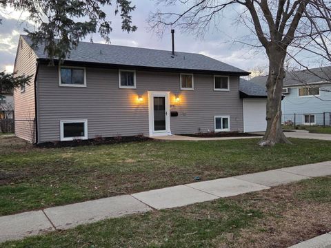 Photo of 1390 Glen Hill Drive, Glendale Heights, IL 60139 (MLS # 12606111)