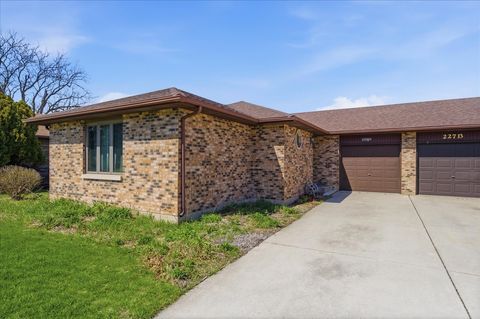 Photo of 227 Hillcrest Avenue #A, Yorkville, IL 60560 (MLS # 12614309)