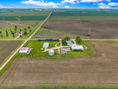 Tiny photo for 708 N 1950th Road, Tonica, IL 61370 (MLS # 12396450)