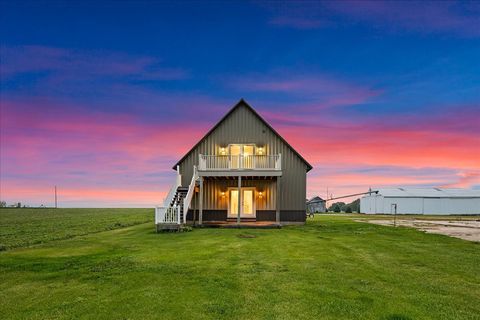 Tiny photo for 708 N 1950th Road, Tonica, IL 61370 (MLS # 12396450)