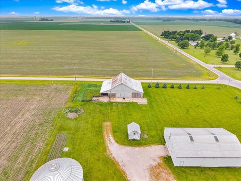Tiny photo for 708 N 1950th Road, Tonica, IL 61370 (MLS # 12396450)