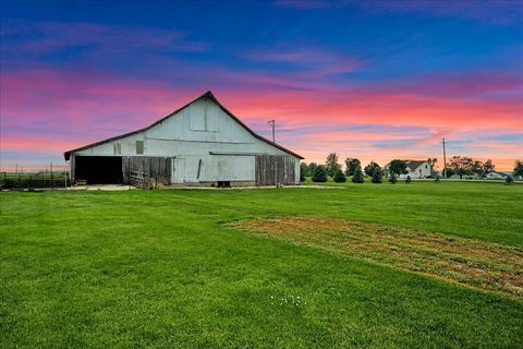 Tiny photo for 708 N 1950th Road, Tonica, IL 61370 (MLS # 12396450)