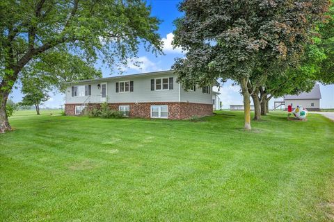 Tiny photo for 708 N 1950th Road, Tonica, IL 61370 (MLS # 12396450)