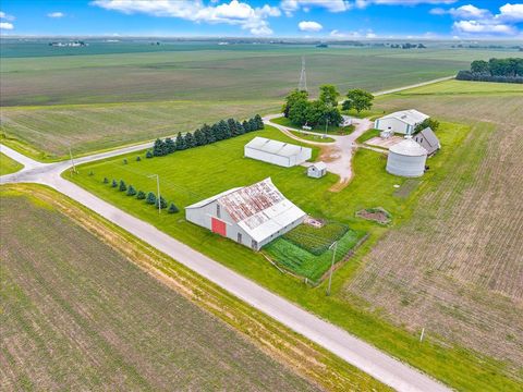 Tiny photo for 708 N 1950th Road, Tonica, IL 61370 (MLS # 12396450)