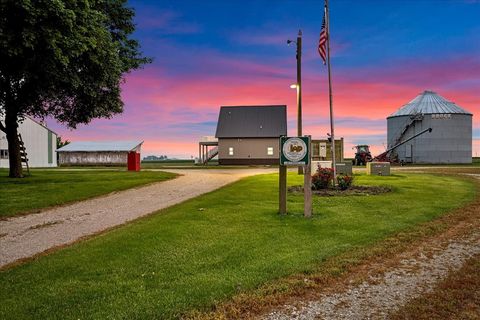 Tiny photo for 708 N 1950th Road, Tonica, IL 61370 (MLS # 12396450)