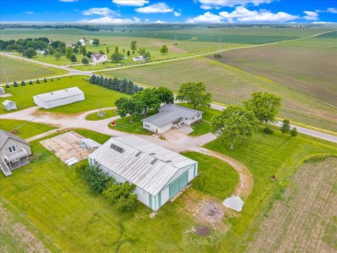 Tiny photo for 708 N 1950th Road, Tonica, IL 61370 (MLS # 12396450)