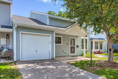 Photo of 3525 Southport Drive, Island Lake, IL 60042 (MLS # 12469189) Photo of 3525 Southport Drive, Island Lake, IL 60042 (MLS # 12469189)