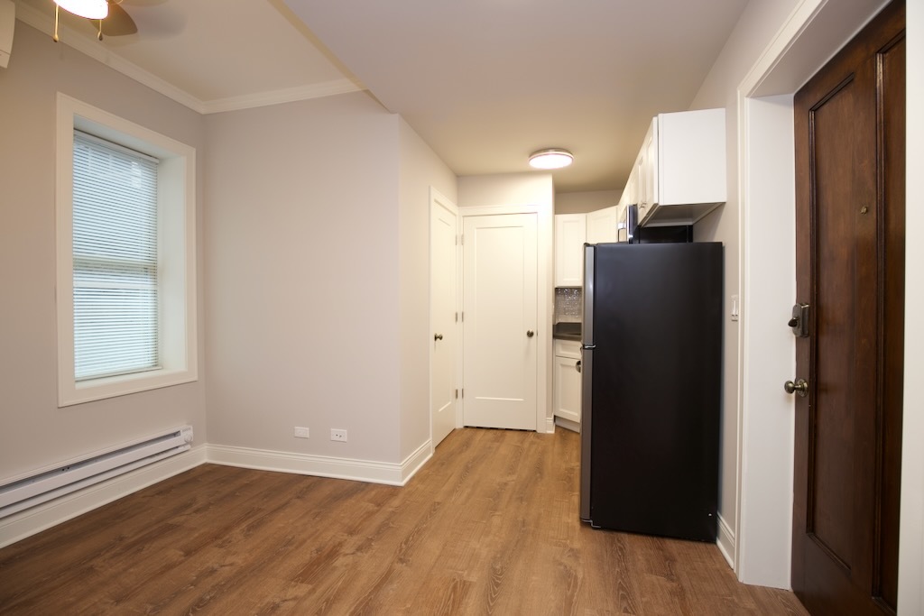 640 W WRIGHTWOOD Avenue 115