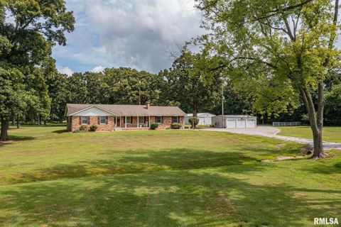 Tiny photo for 1723 WALNUT HILL Road, Centralia, IL 62801 (MLS # EB456630)