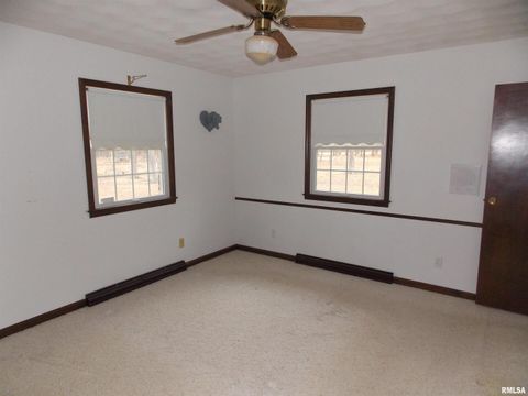 Tiny photo for 1723 WALNUT HILL Road, Centralia, IL 62801 (MLS # EB456630)