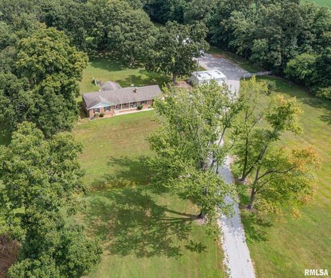 Tiny photo for 1723 WALNUT HILL Road, Centralia, IL 62801 (MLS # EB456630)