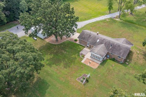 Tiny photo for 1723 WALNUT HILL Road, Centralia, IL 62801 (MLS # EB456630)