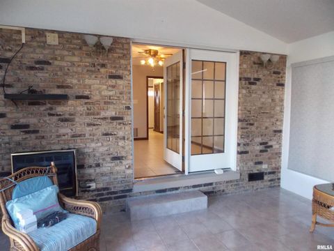 Tiny photo for 1723 WALNUT HILL Road, Centralia, IL 62801 (MLS # EB456630)