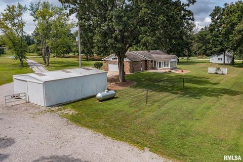 Tiny photo for 1723 WALNUT HILL Road, Centralia, IL 62801 (MLS # EB456630)