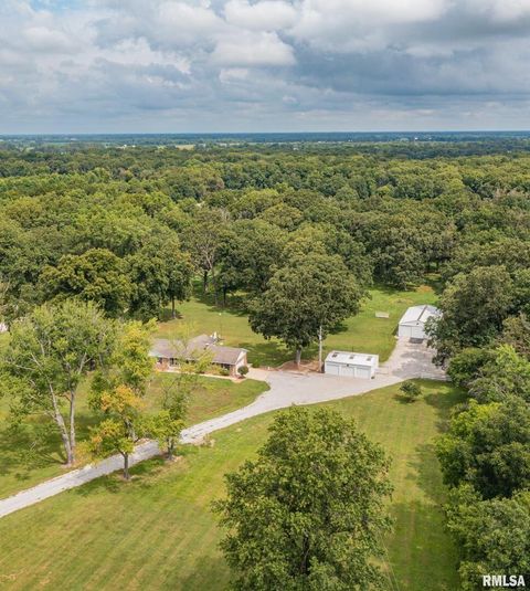 Tiny photo for 1723 WALNUT HILL Road, Centralia, IL 62801 (MLS # EB456630)