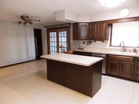 Tiny photo for 1723 WALNUT HILL Road, Centralia, IL 62801 (MLS # EB456630)