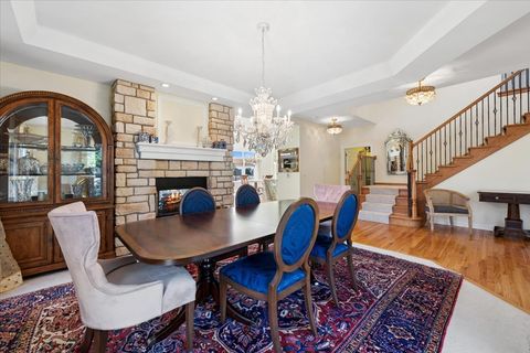 Tiny photo for 527 Mallard Point Circle, North Aurora, IL 60542 (MLS # 12684714)