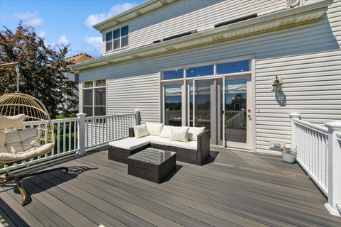 Tiny photo for 527 Mallard Point Circle, North Aurora, IL 60542 (MLS # 12684714)