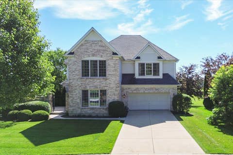 Tiny photo for 527 Mallard Point Circle, North Aurora, IL 60542 (MLS # 12684714)