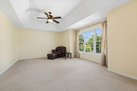 Tiny photo for 527 Mallard Point Circle, North Aurora, IL 60542 (MLS # 12684714)