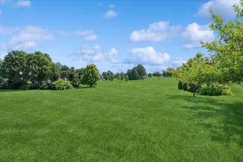 Tiny photo for 527 Mallard Point Circle, North Aurora, IL 60542 (MLS # 12684714)