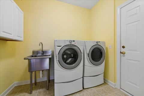 Tiny photo for 527 Mallard Point Circle, North Aurora, IL 60542 (MLS # 12684714)