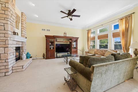 Tiny photo for 527 Mallard Point Circle, North Aurora, IL 60542 (MLS # 12684714)
