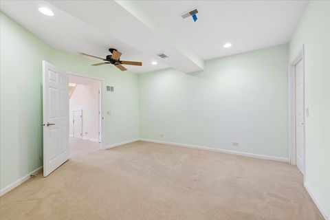 Tiny photo for 527 Mallard Point Circle, North Aurora, IL 60542 (MLS # 12684714)
