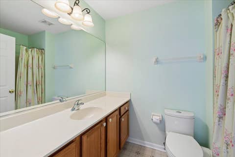 Tiny photo for 527 Mallard Point Circle, North Aurora, IL 60542 (MLS # 12684714)
