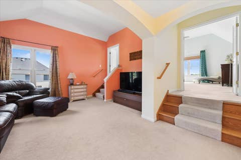 Tiny photo for 527 Mallard Point Circle, North Aurora, IL 60542 (MLS # 12684714)