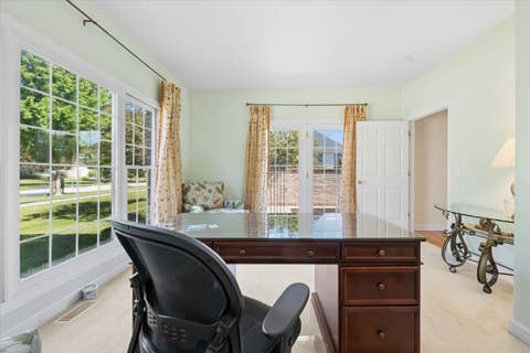Tiny photo for 527 Mallard Point Circle, North Aurora, IL 60542 (MLS # 12684714)